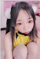 推特网红小仙云儿穿皮卡丘情趣紧身衣自慰抠穴,忘情舔弄淫水浪叫不断!